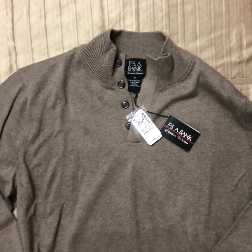 Nvr worn Jos A Bank signature collection sweater.